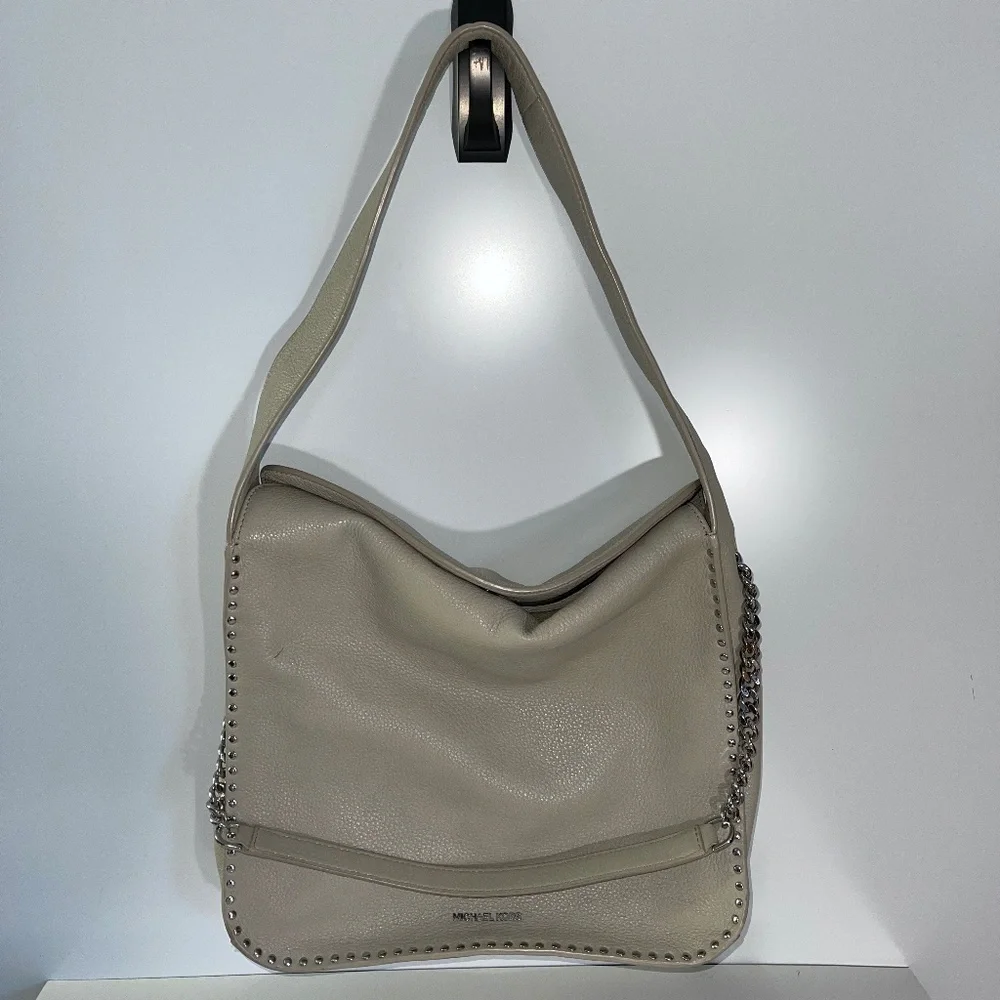 Michael Kors Astor Silver Studded Cement Large leather‎ Hobo